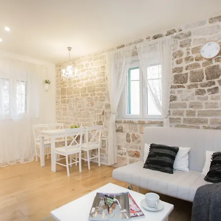 诺夫克尔科浮公寓