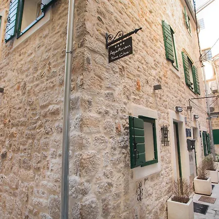 诺夫克尔科浮公寓 * 希贝尼克