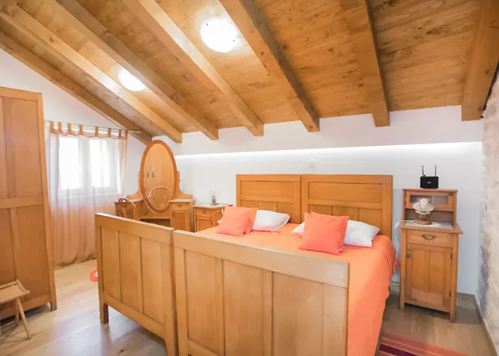 诺夫克尔科浮公寓 公寓 希贝尼克