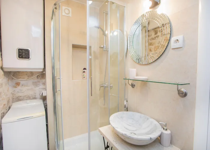 诺夫克尔科浮公寓 公寓 希贝尼克