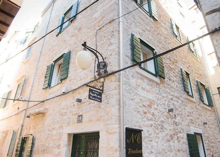 诺夫克尔科浮公寓 公寓 *