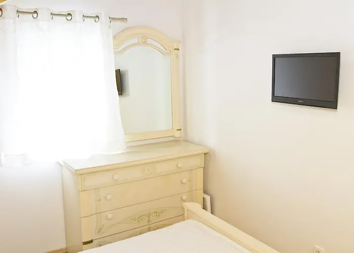 诺夫克尔科浮公寓 希贝尼克