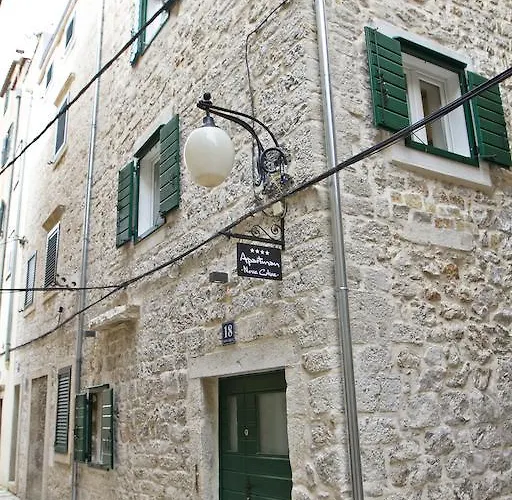 诺夫克尔科浮公寓