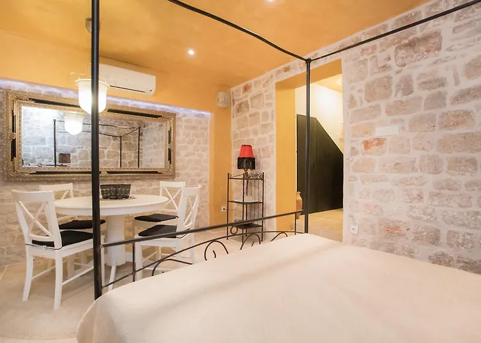 诺夫克尔科浮公寓