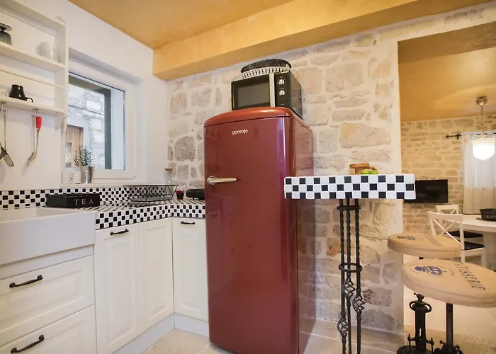 诺夫克尔科浮公寓